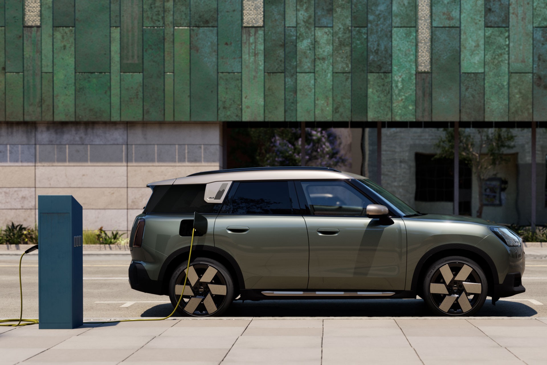 MINI Electromobility - savings - benefits